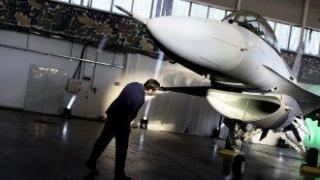 Сериозно закъснява доставката и на втория F-16